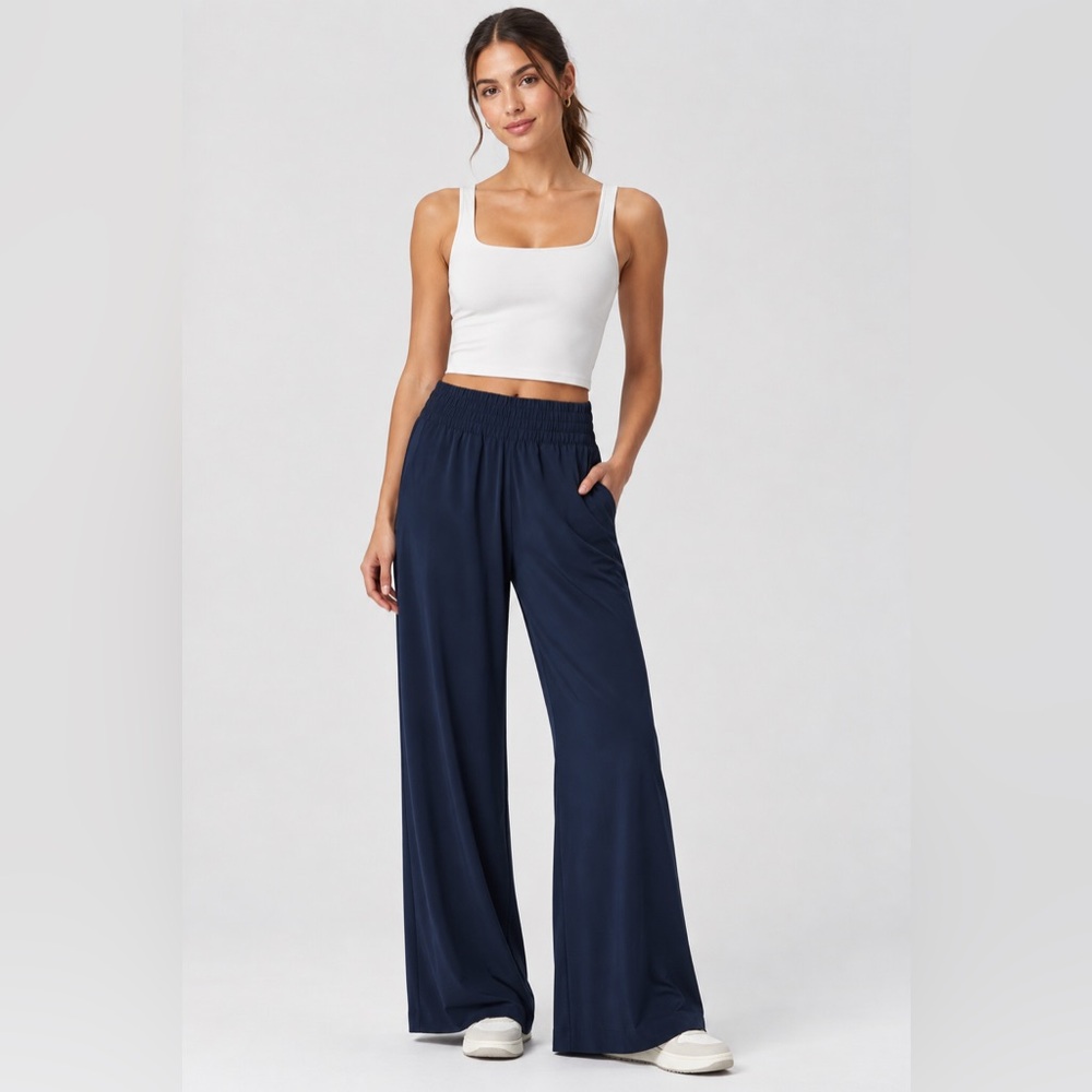 NWT Vuori Villa Wideleg in Ink